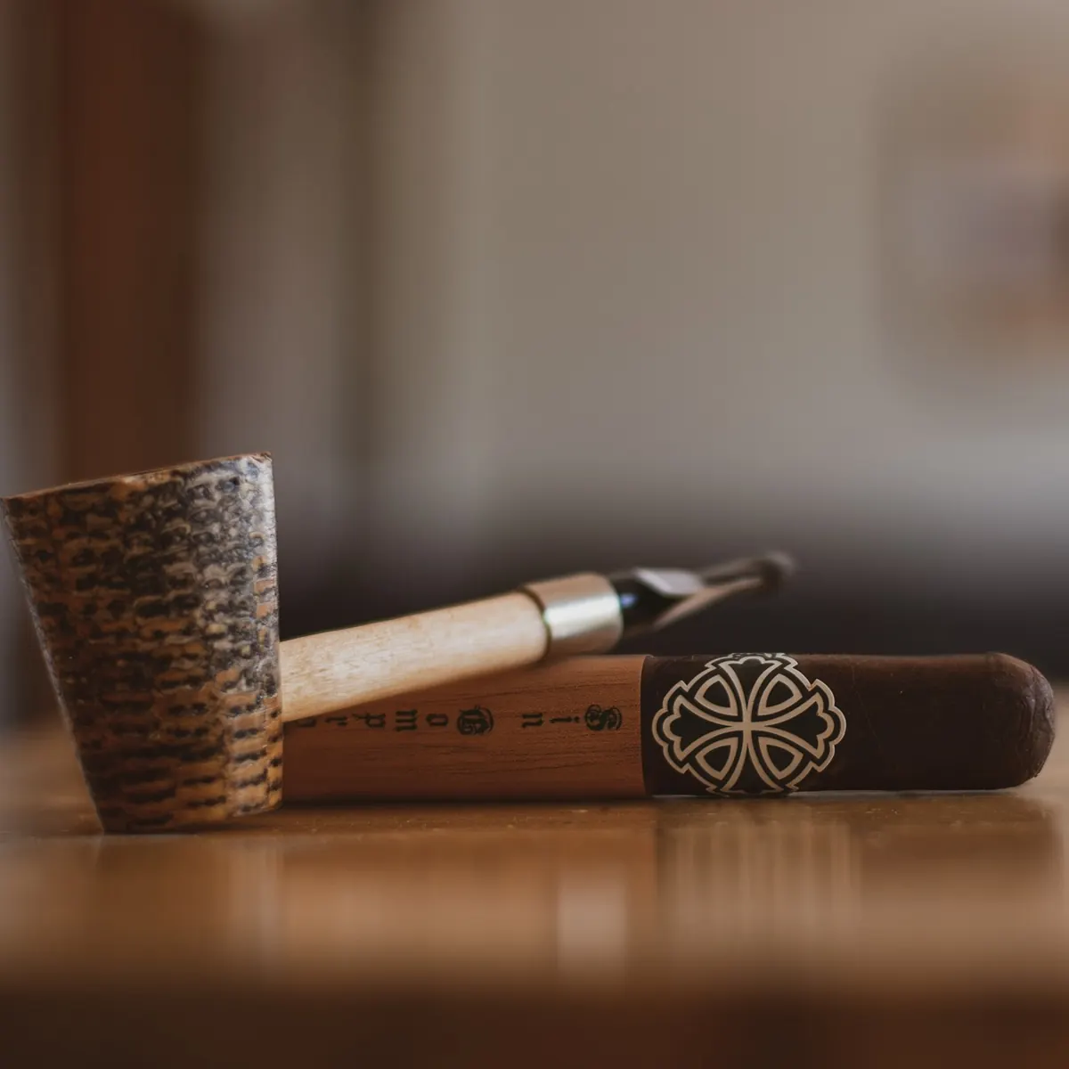 Briar vs Meerschaum vs Corn Cob Pipes: A UK Smoker's Comparison